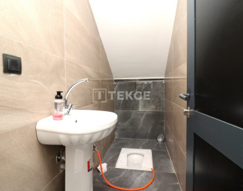 Commercial Property with Spacious Car Parking Area in Mersin 7