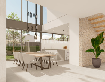Luxury Properties Near the Beach and Amenities in Cabo Roig 7