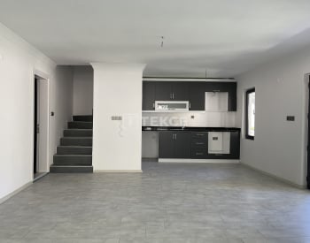 Villa Con Piscina Comunitaria En Un Entorno Natural En Kemer Antalya 17