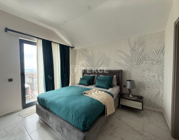 Payallar'da Faralya Residence Sitesinde Manzaralı Daire 28