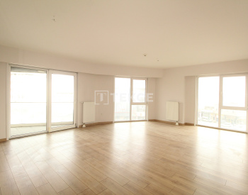 Geräumige Wohnung In Einem Komplex Mit Einkaufszentrum In İstanbul 3