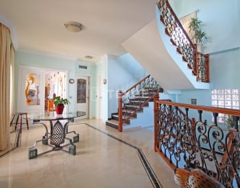 Elegant Villa Med Havsutsikt I Ett Utmärkt Läge I Benalmadena 46