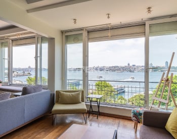 于斯屈达尔（üsküdar）公寓，距离海滩 50 米，拥有 Airbnb 房源许可证 3