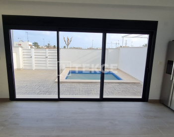 Trendige Freistehende Villa Mit Pool Und Garten In Alicante 7