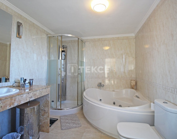 Elegant Villa Med Havsutsikt I Ett Utmärkt Läge I Benalmadena 33
