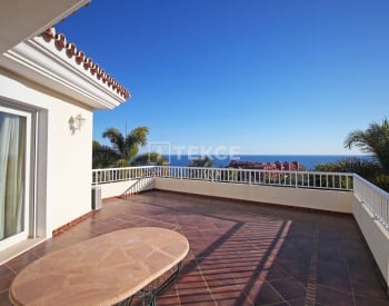 Elegant Villa Med Havsutsikt I Ett Utmärkt Läge I Benalmadena 23