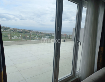 Apartments Located Steps From the Beach in Buyukcekmece 8