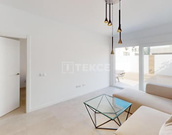 Contemporary Real Estate Near Amenities in Pilar De La Horadada 4
