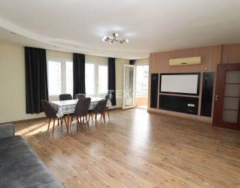 Mersin Mezitli’de Denize Yakın Geniş Oturumlu Eşyalı Daire 9