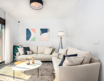 Semi-detached Villas Near the Golf Course in Villamartin 6