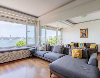 于斯屈达尔（üsküdar）公寓，距离海滩 50 米，拥有 Airbnb 房源许可证 5