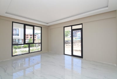 Rymliga Lägenheter I Ett Bostadskomplex På Safranvägen, Yalova 3