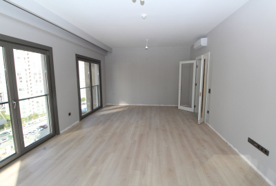 Küçükçekmece Halkalı'da Balkonlu ve Ferah Satılık Daireler 1