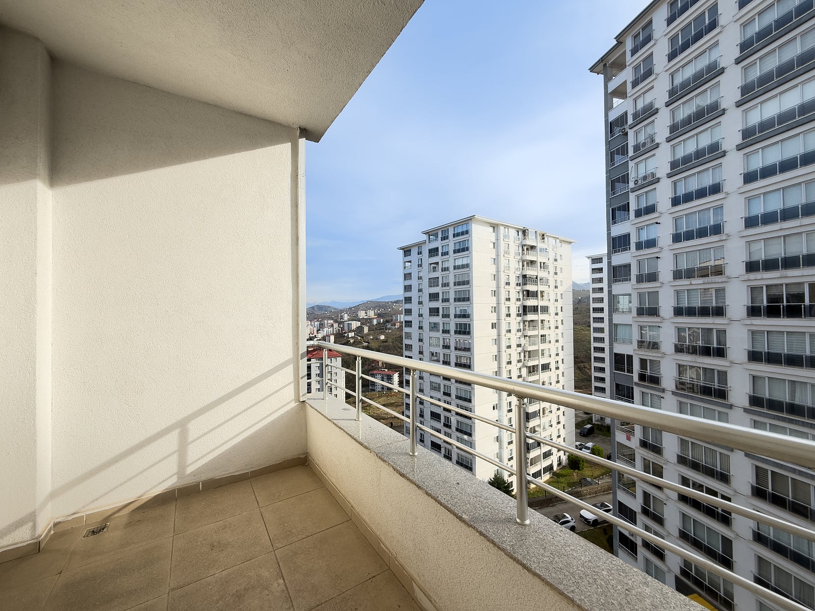 Mieszkanie 5 pokojów 215 m² Yomra, Turcja