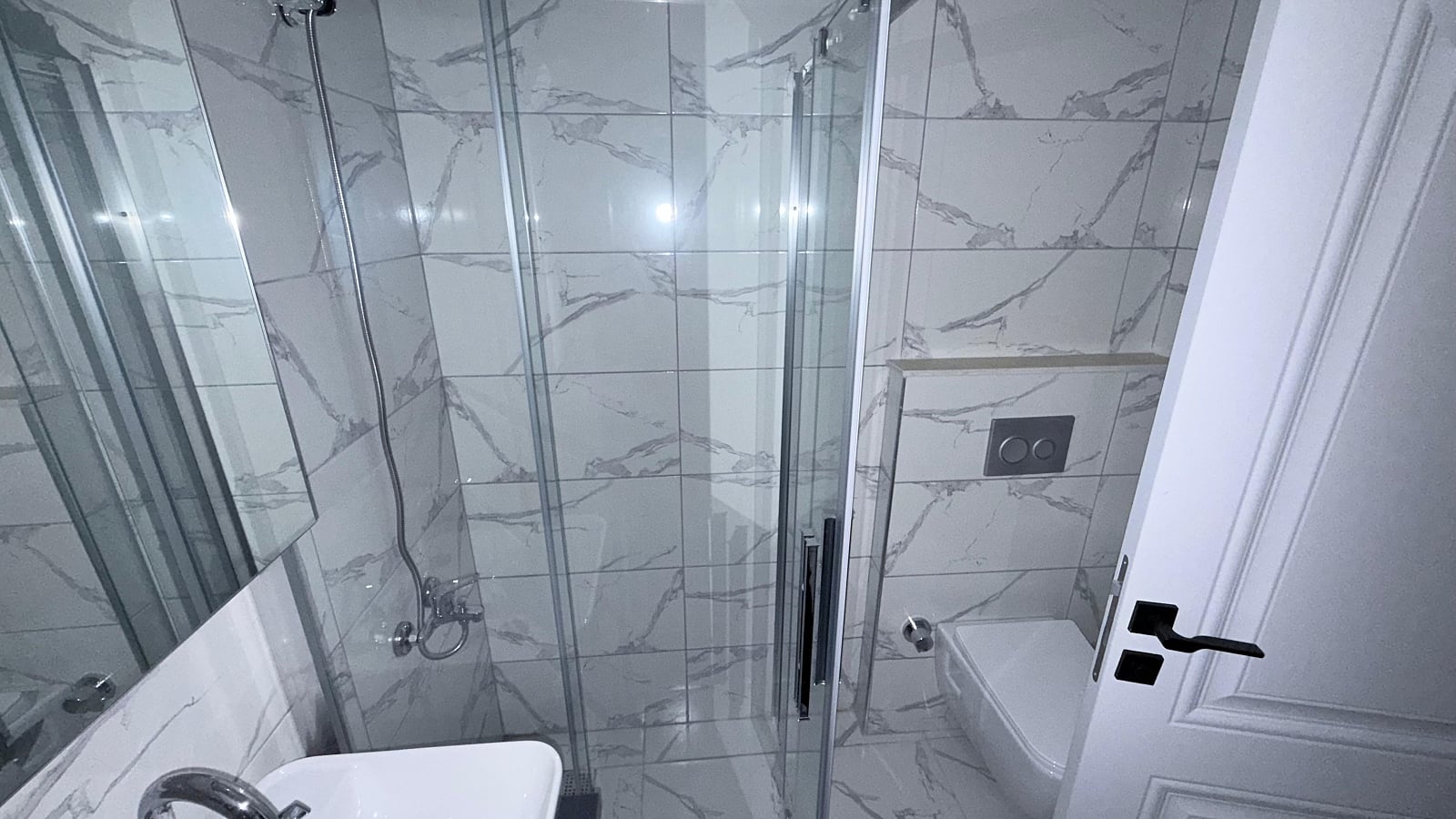 Mieszkanie 2 pokoi 42 m² Karsiyaka, Turcja