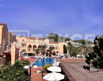 Stylish Apartments with Communal Pool in La Manga Golf Resort 28