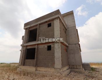 Erdemli'de Büyüleyici Orman ve Deniz Manzaralı Satılık Villa 22