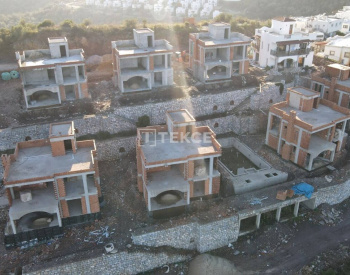 Detached Houses with Sea and Lake Views in Boğaziçi Milas 4