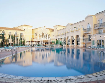 Stylish Apartments with Communal Pool in La Manga Golf Resort 29