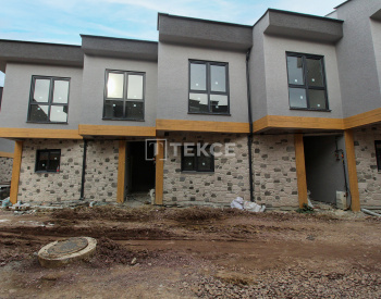 Villas Asequibles Con Jardines Independientes En Yalova Turquía 22