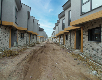 Villas Asequibles Con Jardines Independientes En Yalova Turquía 21