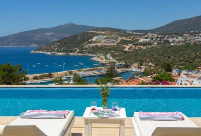 Kaş Kalkan'da Deniz Manzaralı ve Özel Havuzlu 6+1 Kiralık Villa 1
