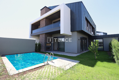 فيلا دوبلكس واسعة مع مسبح في دوشمالتي، أنطاليا 1