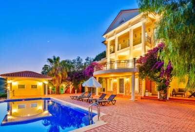 Villa En Alquiler Con Piscina Y Vistas A La Isla De Meis En Kaş 1