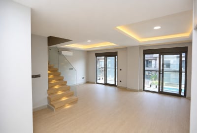 Antalya Kundu'da Havuzlu Sitede Kiralık 3+1 Dublex Daire 1