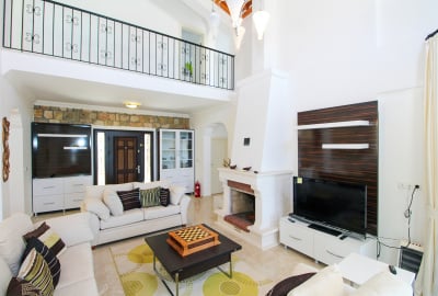 4-bedroom Spacious Rental Villa with Pool in Muğla Fethiye 1