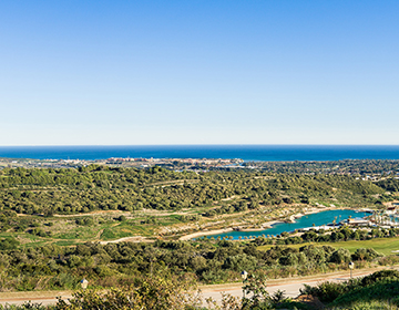 İspanya'da deniz manzaralı boş arazi İspanya'da deniz manzaralı boş arazi