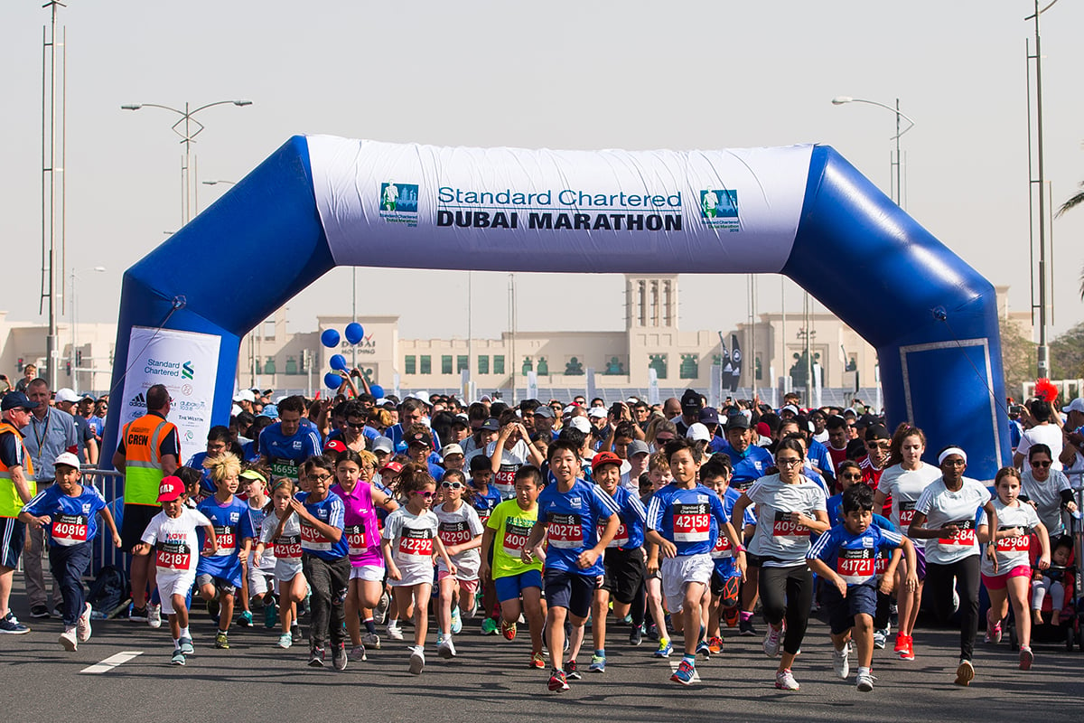 Dubai Maraton runners
