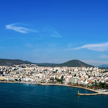 Kuşadası oferuje niedrogie, bezpieczne i gościnne miejsce na emeryturę Kuşadası oferuje niedrogie, bezpieczne i gościnne miejsce na emeryturę