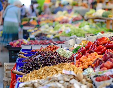 Kuzey Kıbrıs’ta yiyecek genelde uygundur.