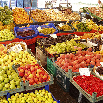 Lokalne Bazary i Festiwale w Alanyi