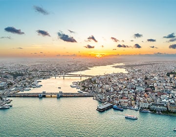 Combining the Strengths of Different Markets