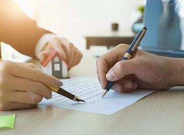 Paying the deposit and signing the sales contract Paying the deposit and signing the sales contract