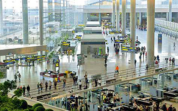 Málaga Airport is taking over all the passenger traffic of stunning Costa del Sol Málaga Airport is taking over all the passenger traffic of stunning Costa del Sol