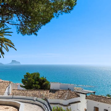 Welcome to a picturesque paradise on earth, this is Altea, Spain!