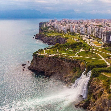 Turizm, Akıllı Şehirler ve Göç Türkiye Gayrimenkulünü Güçlendiriyor