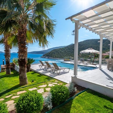 Antalya vs Alanya: Which Is Better for Holiday Rentals in Turkey? 